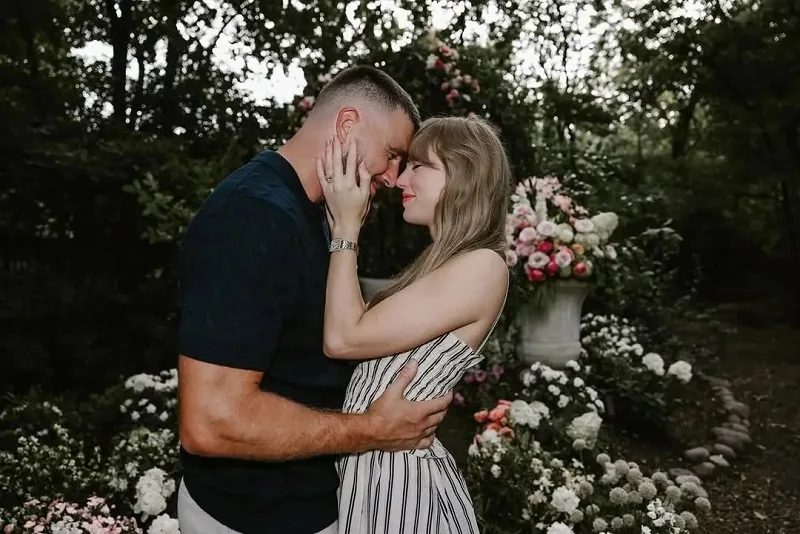 taylor swift la ai hanh trinh tro thanh bieu tuong am nhac toan cau