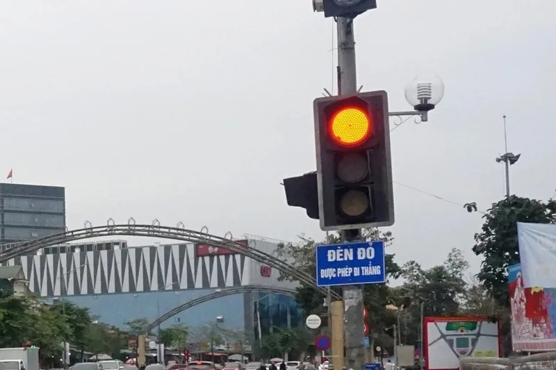 Vượt Đèn Vàng Có Bị Phạt Không? Mức Phạt Mới Nhất Cho Ô Tô, Xe Máy