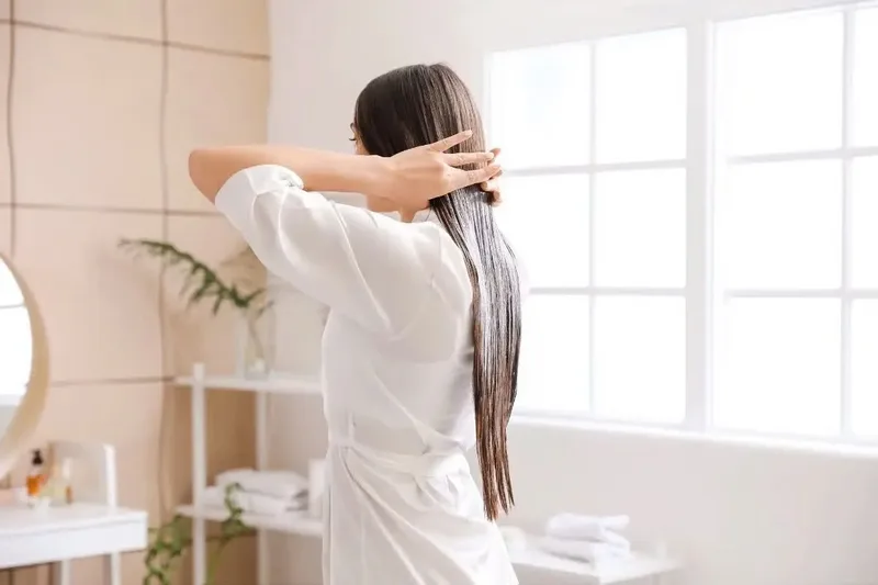cách ủ tóc bằng dầu dừa