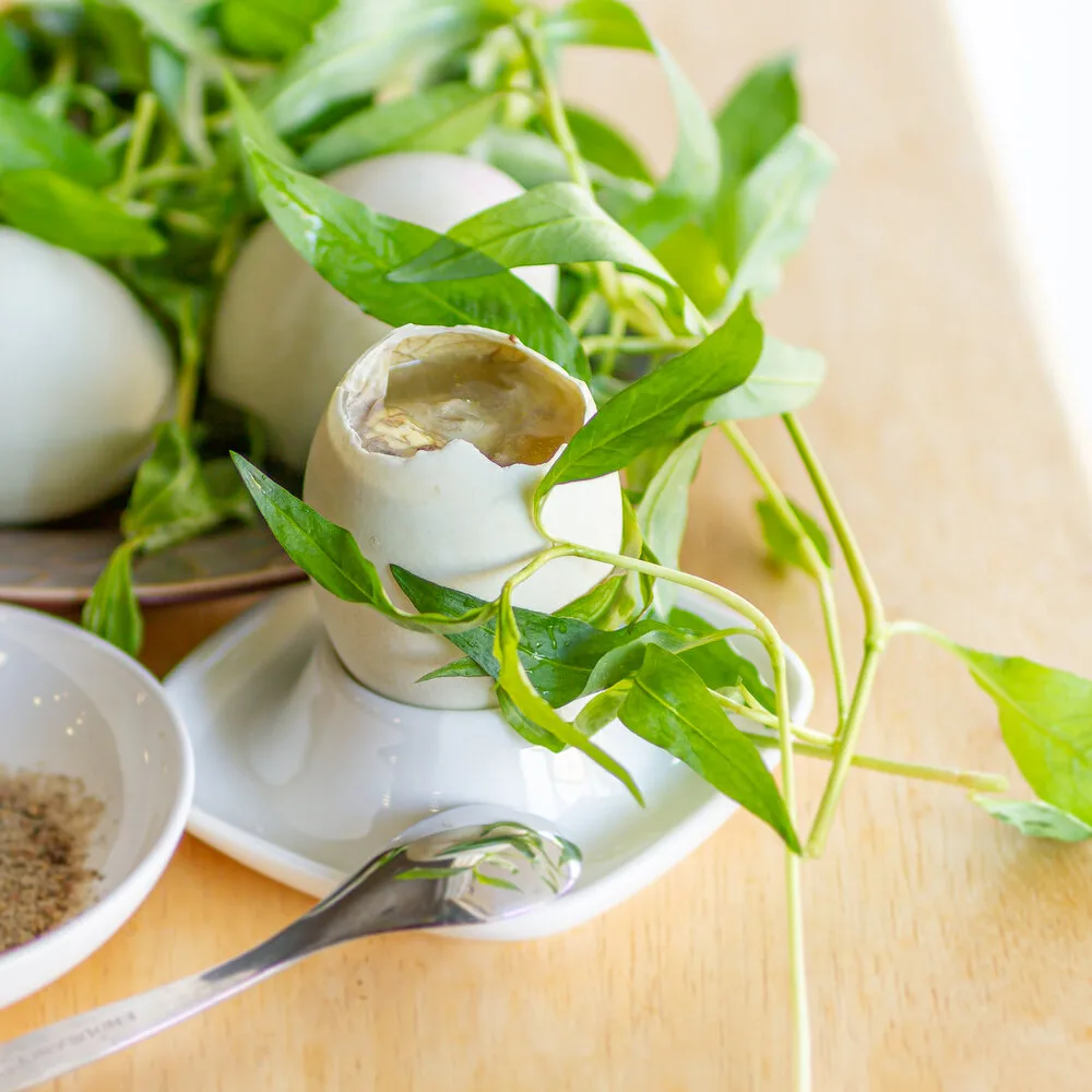 1 quả trứng vịt lộn bao nhiêu calo