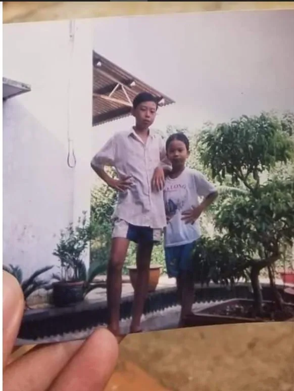 sao-hang-a-cua-showbiz-viet-den-vau-la-ai-a4