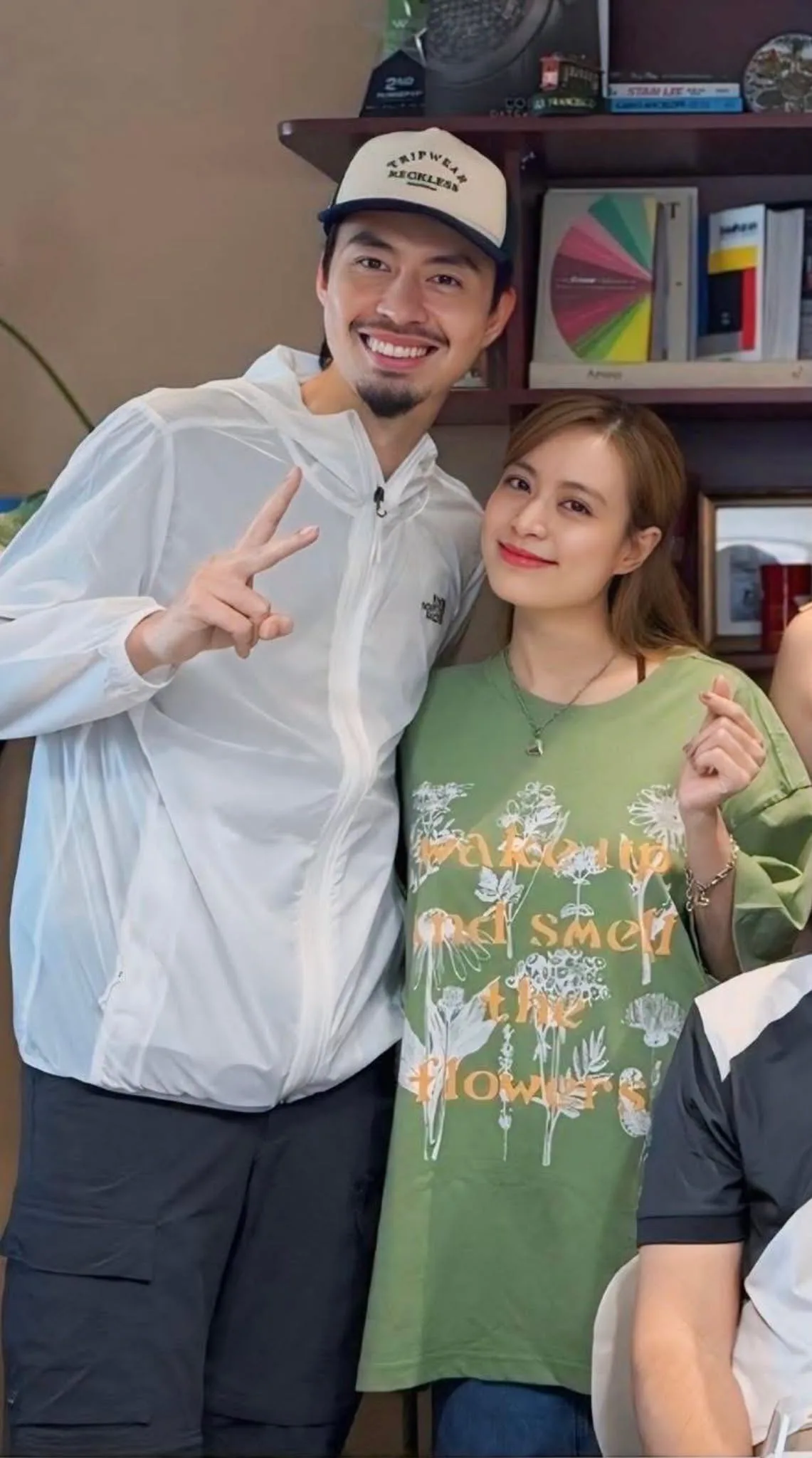 sao-hang-a-cua-showbiz-viet-den-vau-la-ai-a4as