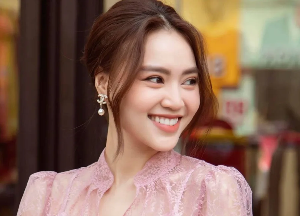 Tiểu sử Ninh Dương Lan Ngọc – Sự nghiệp, đời tư và những dấu ấn nổi bật