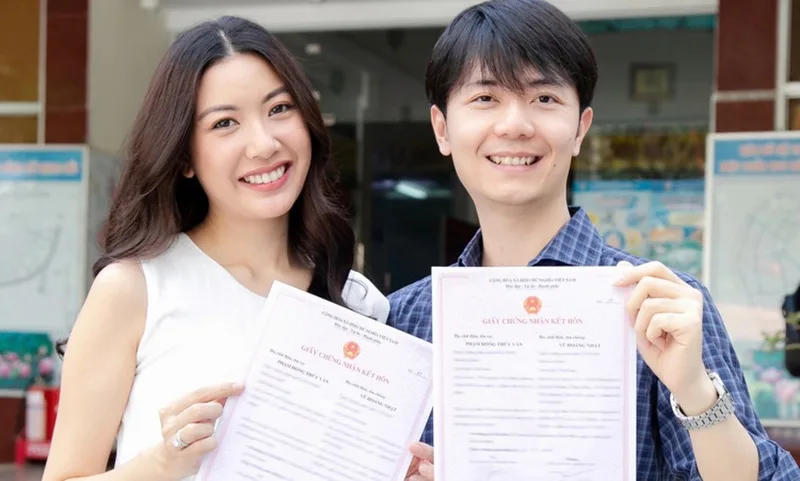 Đăng ký kết hôn là thủ tục pháp lý quan trọng công nhận quan hệ vợ chồng hợp pháp.